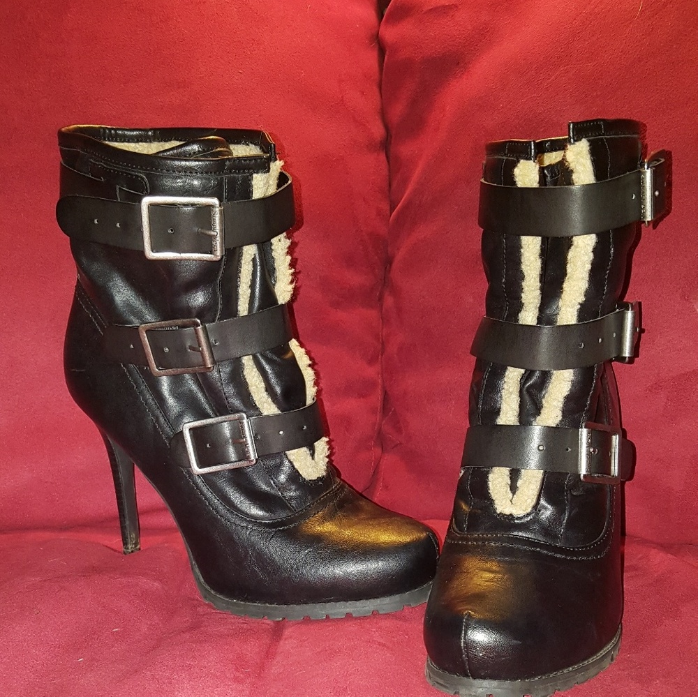 shoes - Picture 3 of 3